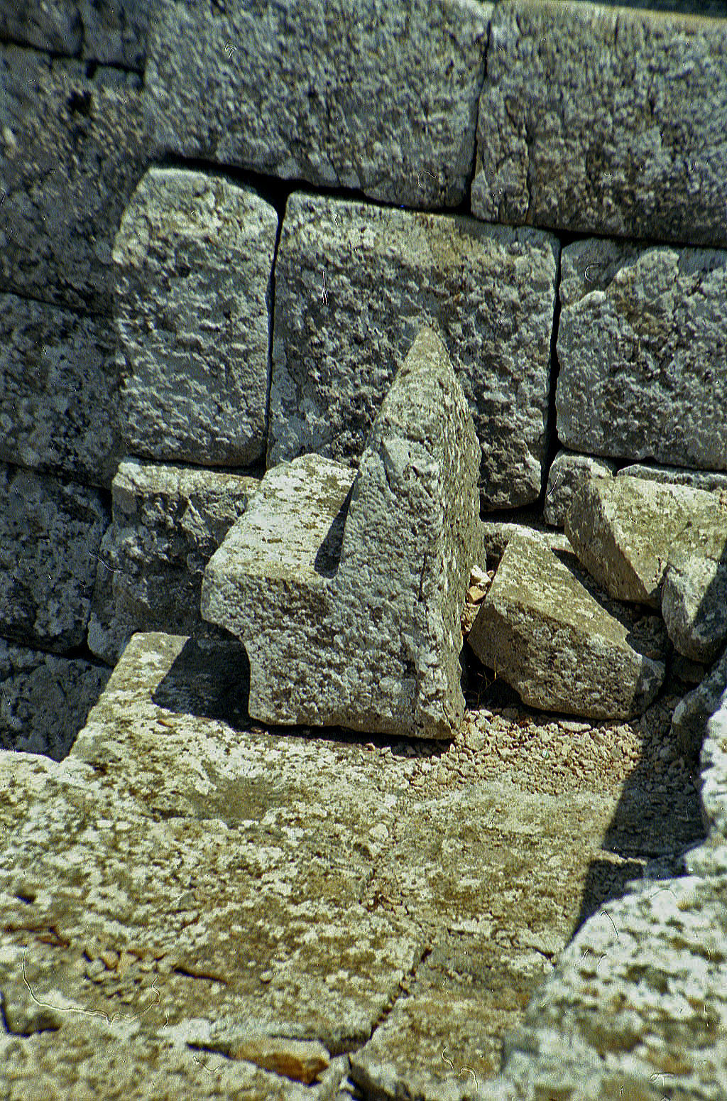 11.08.1991 | Theater   | Detail am Ende der Sitzreihen