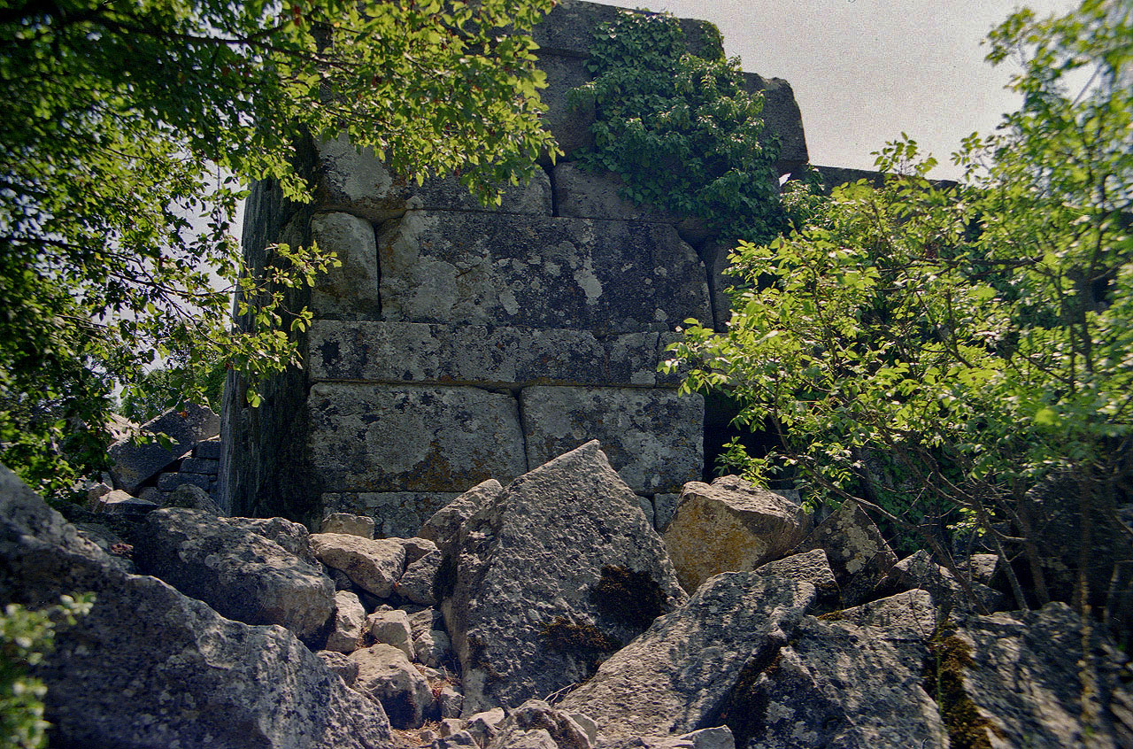 11.08.1991 | Gymnasium | massives Mauerwerk am Gymnasium