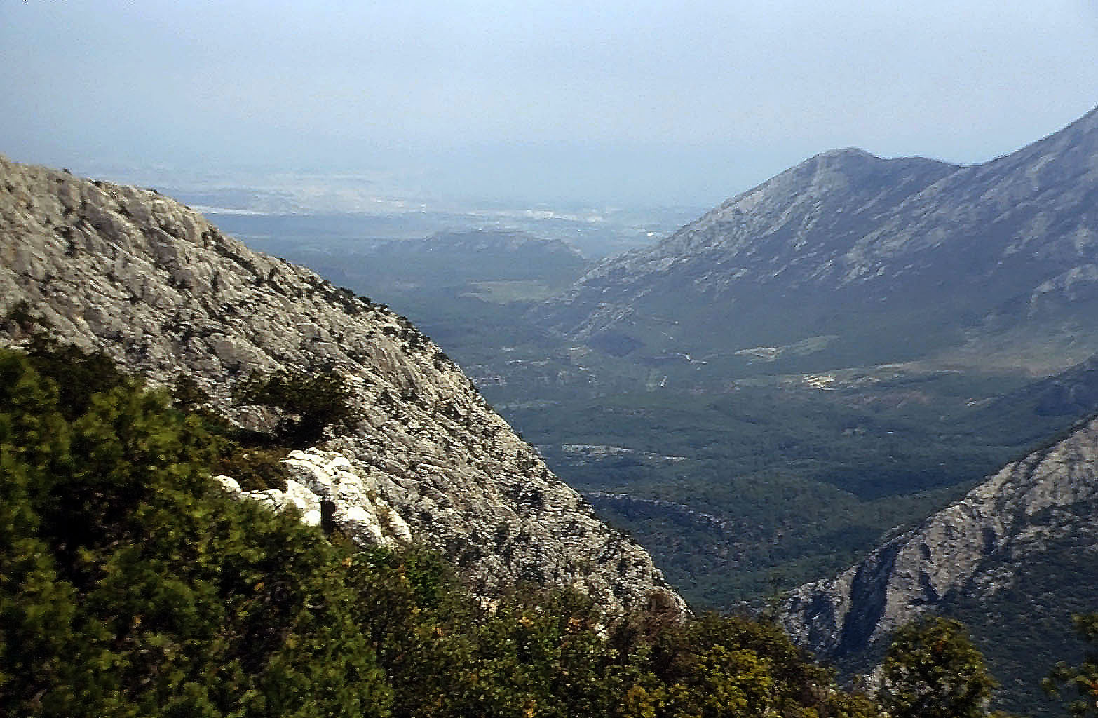 01.05.1993 | Theater  | Blick das Tal hinaus Richtung Antalya