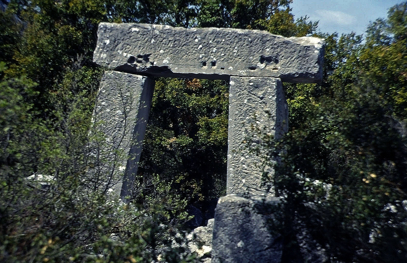 01.05.1993 | Theater  | Toranlage mit Sturz