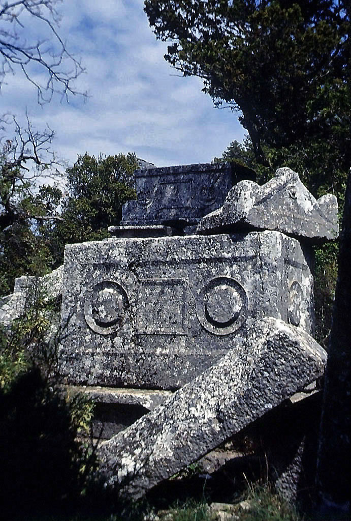 01.05.1993 | Nekropole | Sarkophag