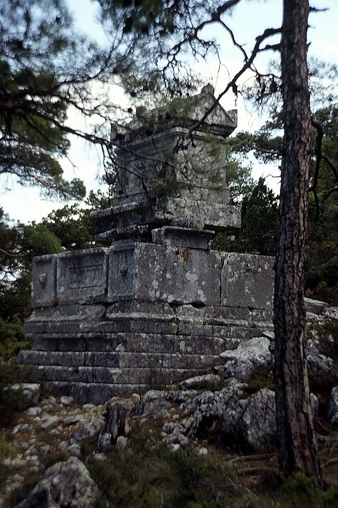 01.05.1993 | Nekropole | Sarkophag des Agathemeros